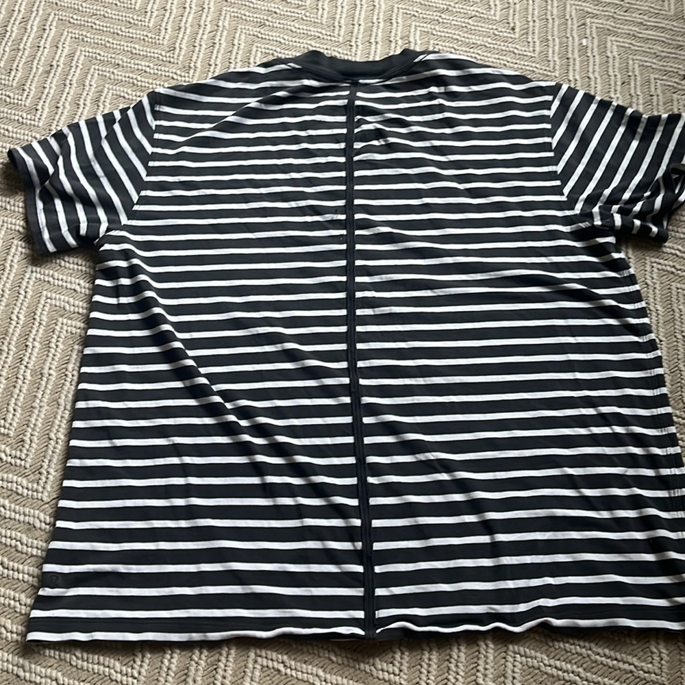 Lululemon size 10 top - Picture 2 of 3